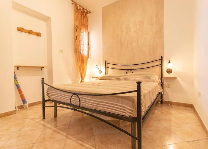 Le Casupole Della Guitgia